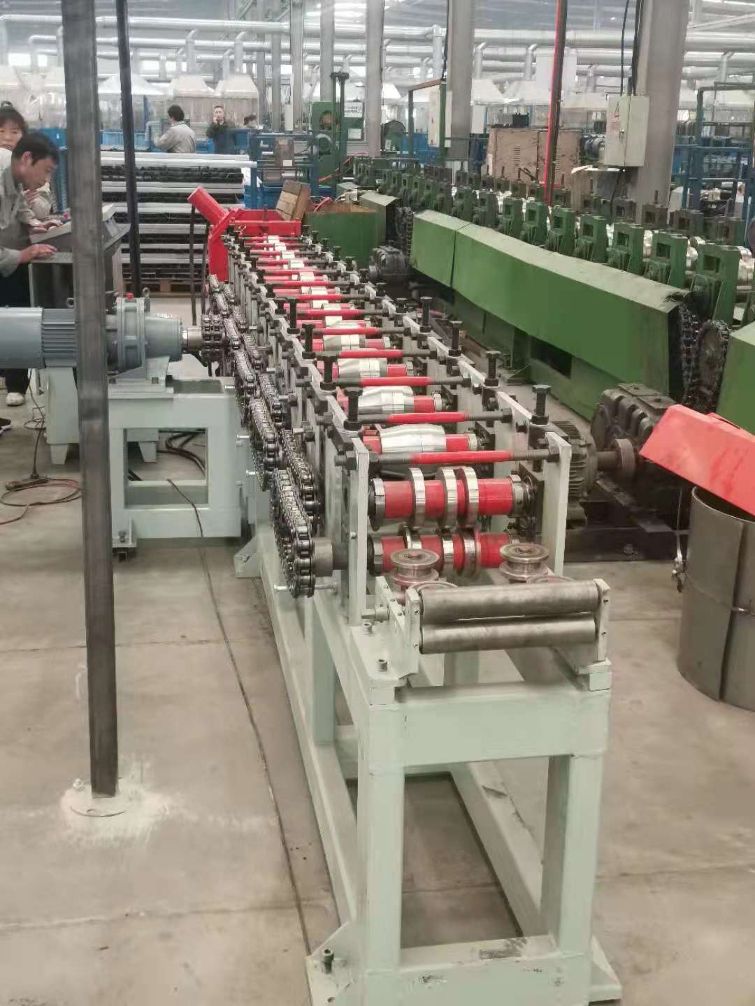 冷彎成型設備